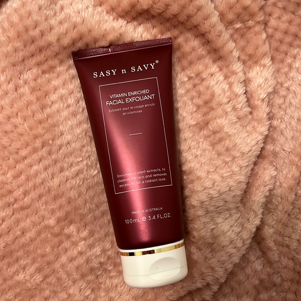Sasy n Savy Vitamin Enriched Facial Exfoliant